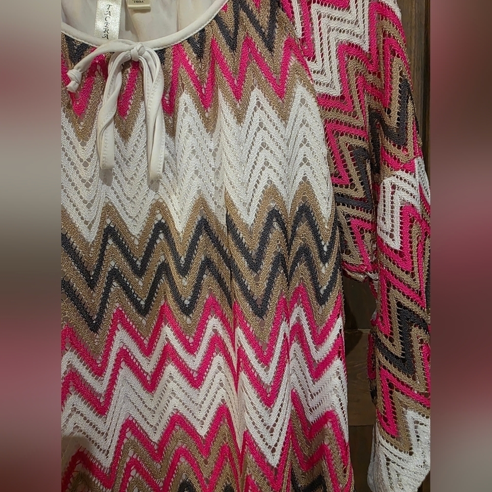 TACERA Chevron Patterned Women's Top Size XL - Picture 2 of 6